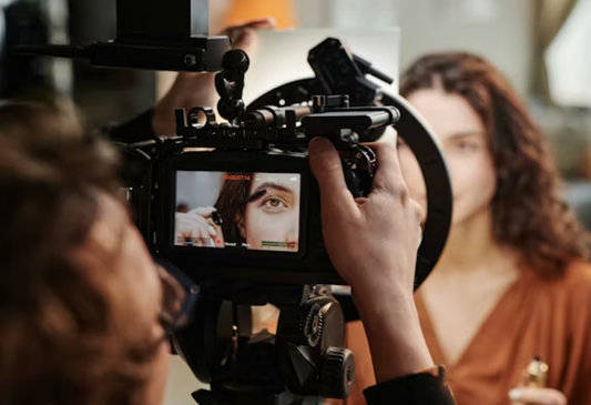 Precision in Focus: Capturing Detail in Controlled Environments